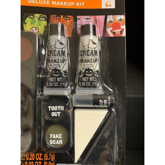 Happy Halloween Deluxe Makeup Kit - BRAND NEW NEVER OPENED! Everything You Need! - Picture 4 of 8